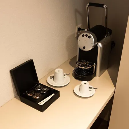 Rondo - Self-check-in Hotel *